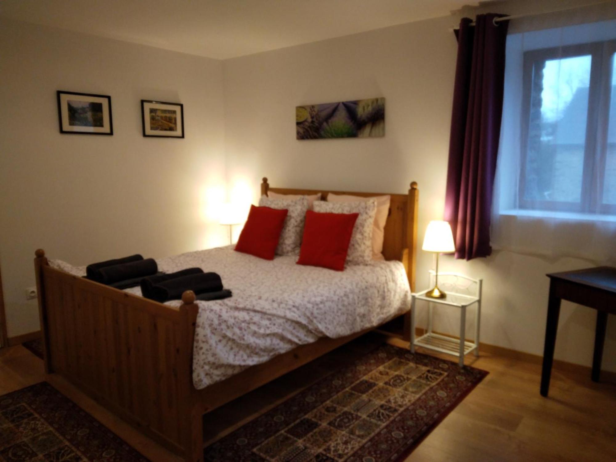 La Petite Houssaye Panzió Villiers-Fossard Kültér fotó