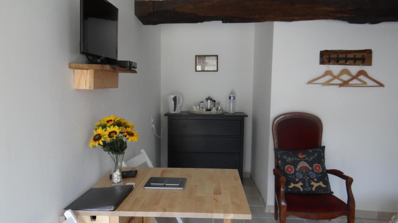 La Petite Houssaye Panzió Villiers-Fossard Kültér fotó